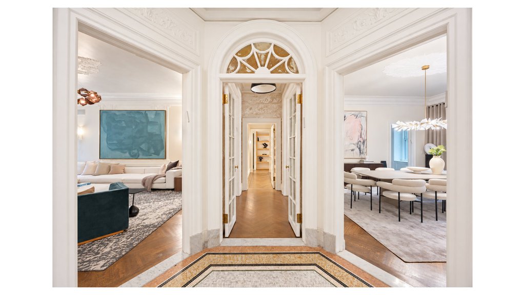 2211 Broadway, Unit 2C