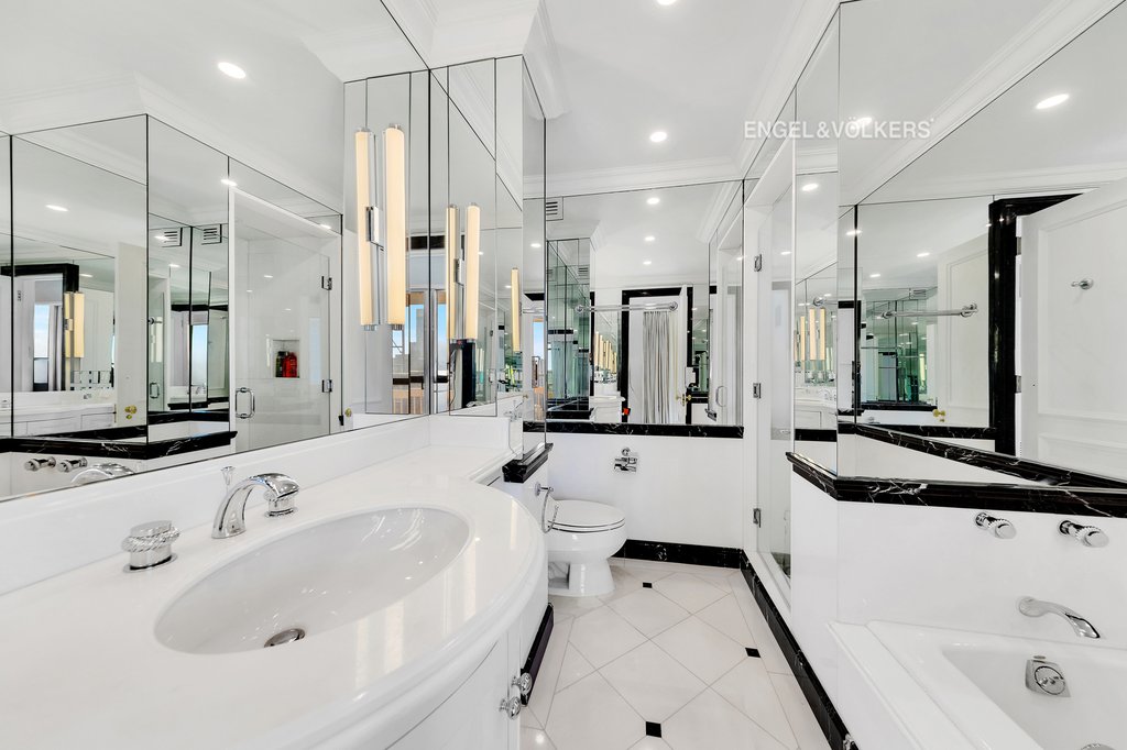 200 East 69th Street, Unit 34C photo 12