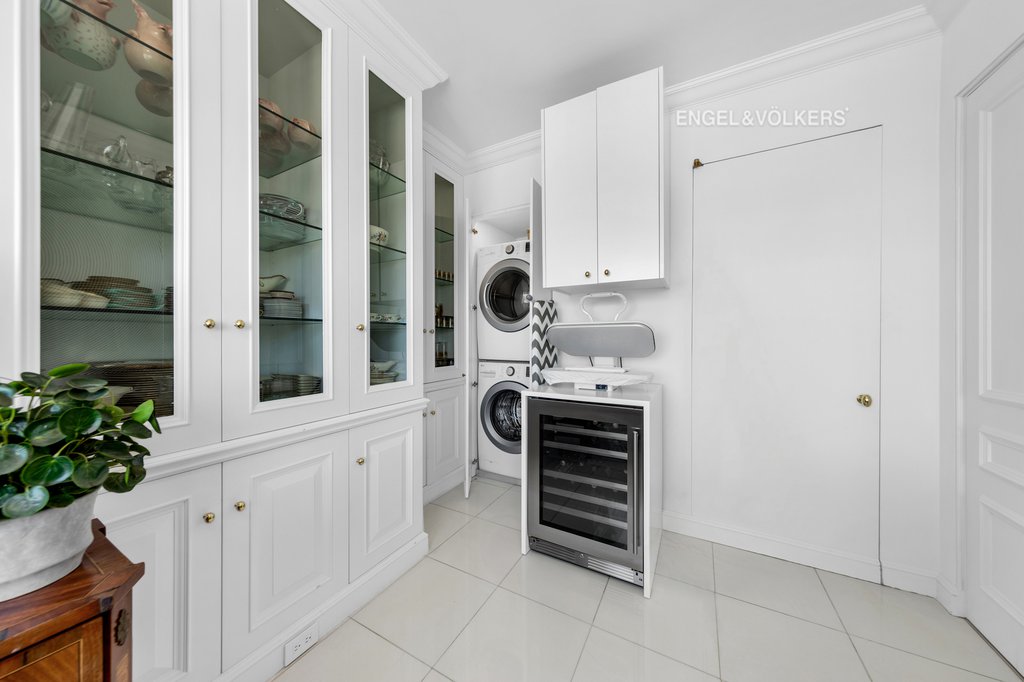 200 East 69th Street, Unit 34C photo 21