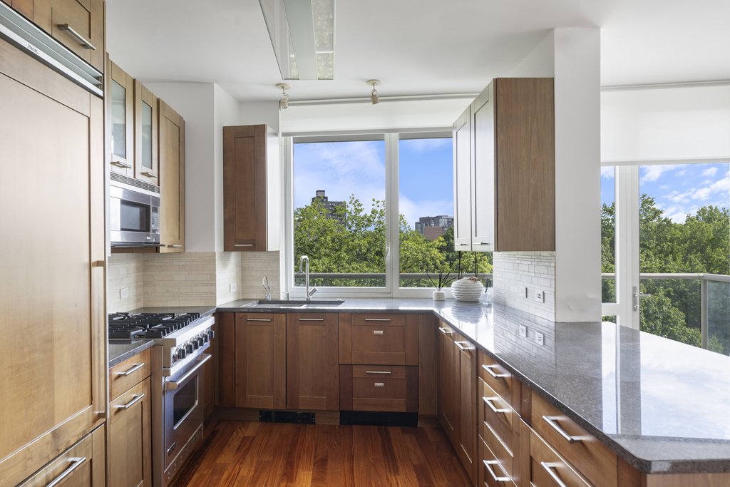 640 West 237th Street, Unit 6A photo 7