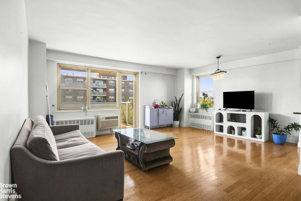 12421 Flatlands Avenue, Unit 7H