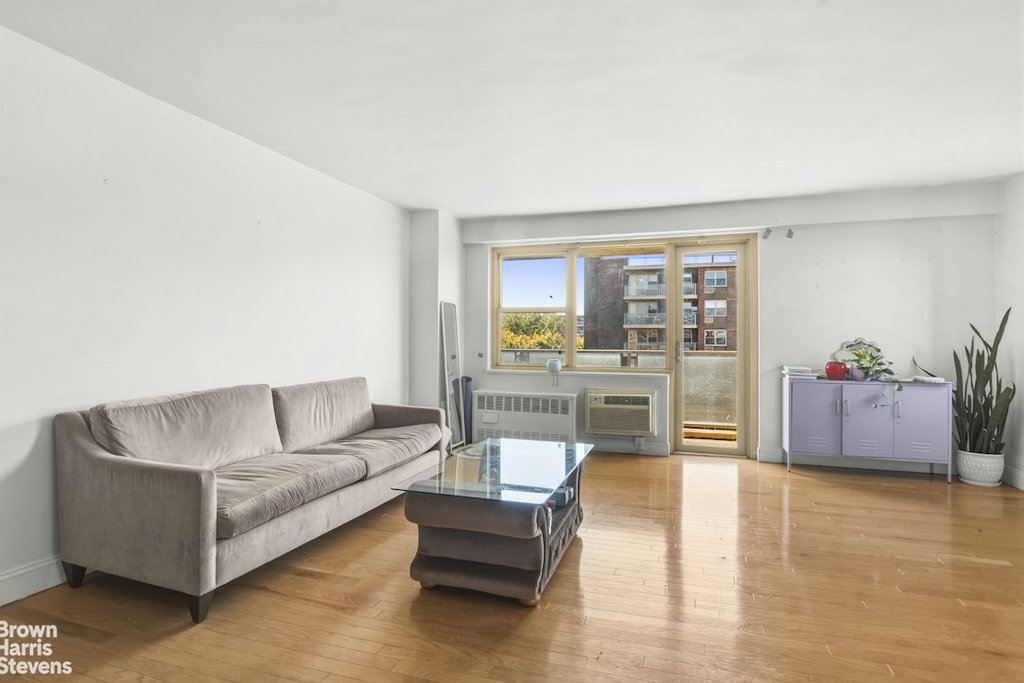 12421 Flatlands Avenue, Unit 7H photo 2