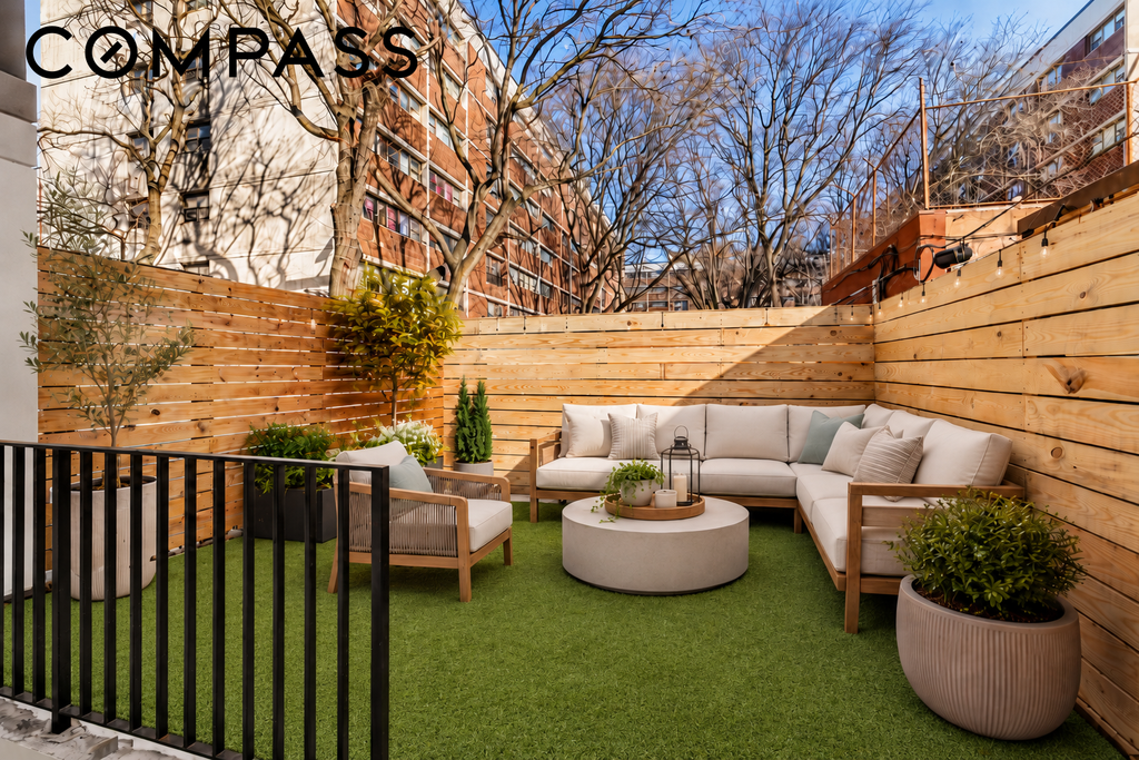 106 Graham Avenue, Unit 1