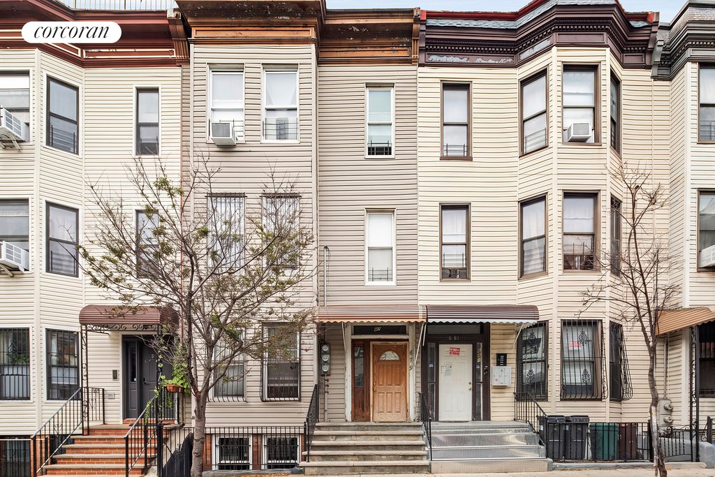 679 Eagle Avenue – For Sale
