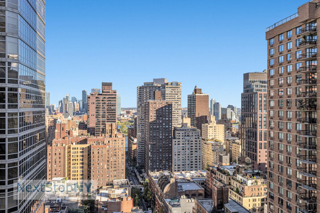 245 East 54th Street, Unit 29L photo 6