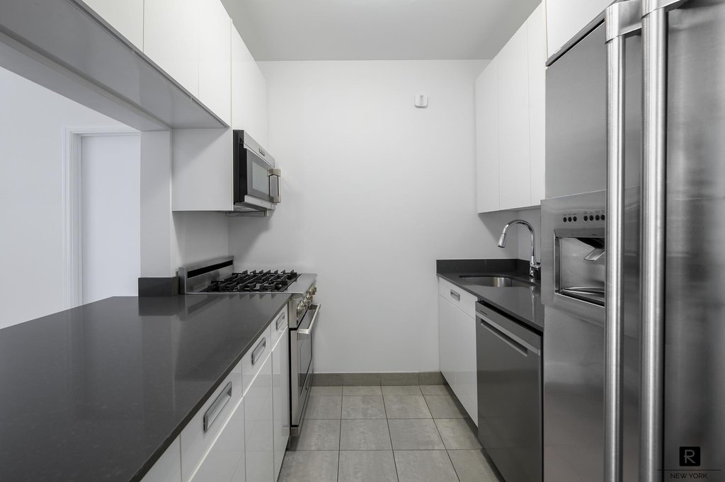 99 John Street, Unit 1007 photo 3