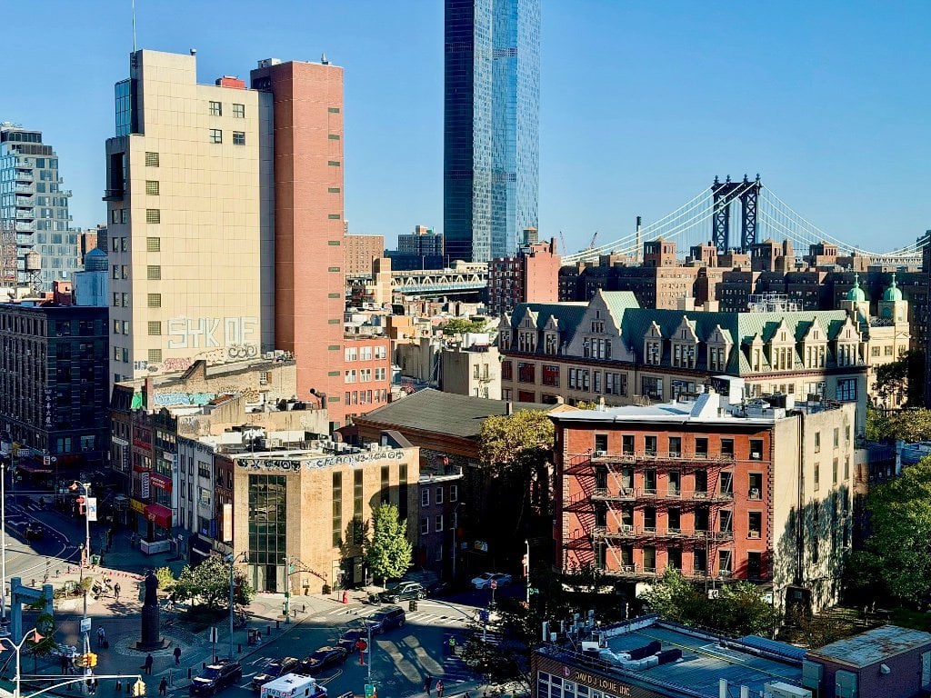180 Park Row, Unit 13E photo 2