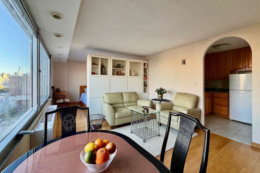 180 Park Row, Unit 13E photo 6