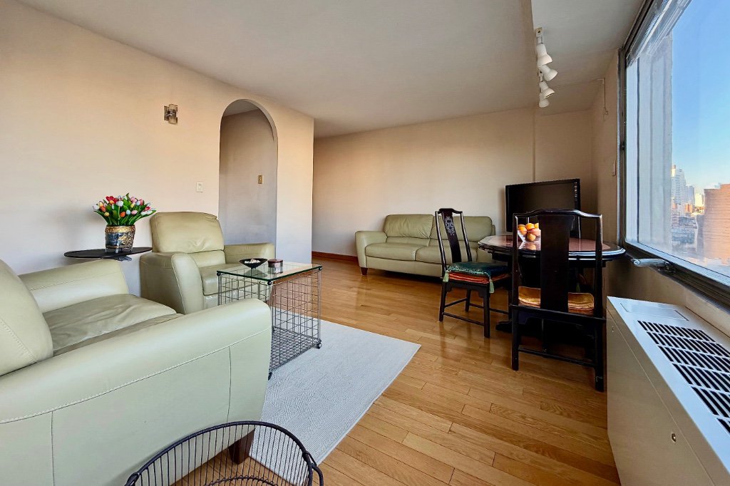 180 Park Row, Unit 13E photo 7