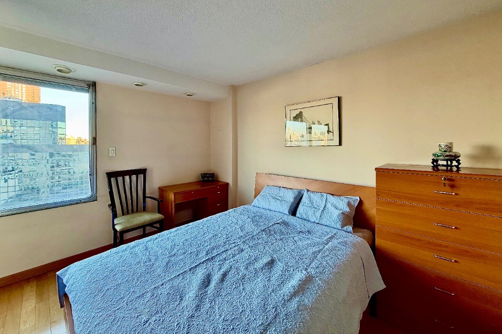 180 Park Row, Unit 13E photo 10
