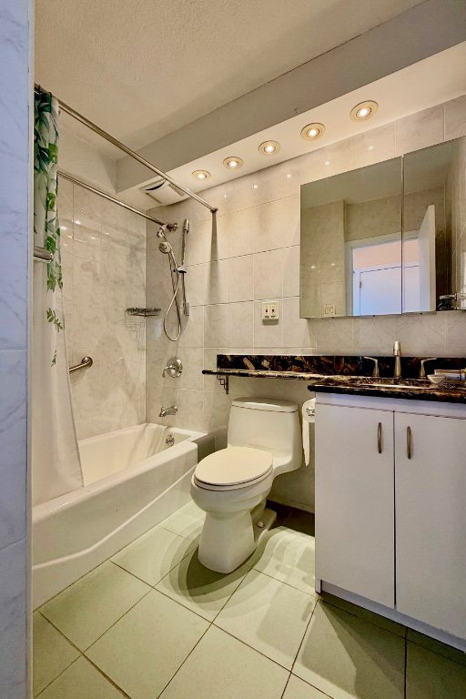 180 Park Row, Unit 13E photo 12