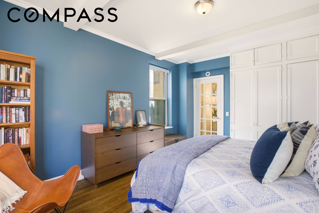 60 Gramercy Park North, Unit 8D photo 9