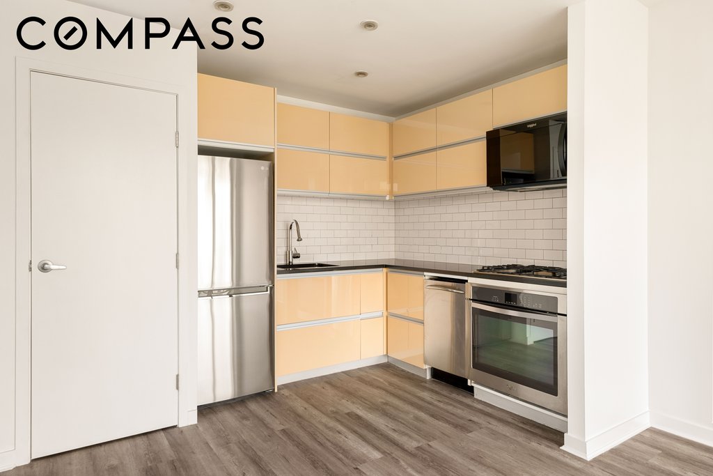 29 Montrose Avenue, Unit 5B photo 7