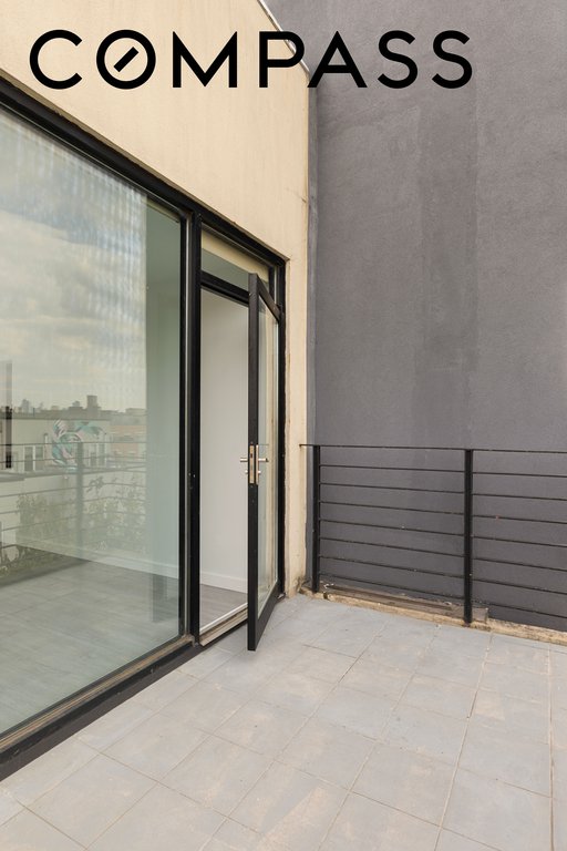 29 Montrose Avenue, Unit 5B photo 15