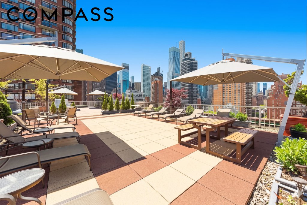 301 East 62nd Street, Unit 2B photo 10