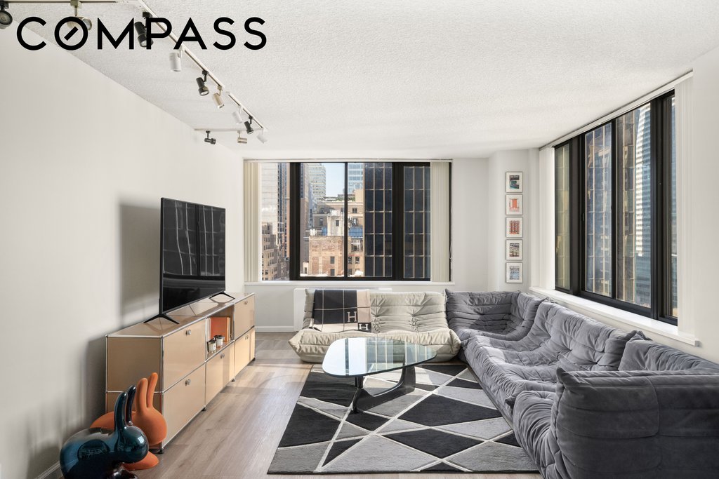 445 Fifth Avenue, Unit 21A photo 3