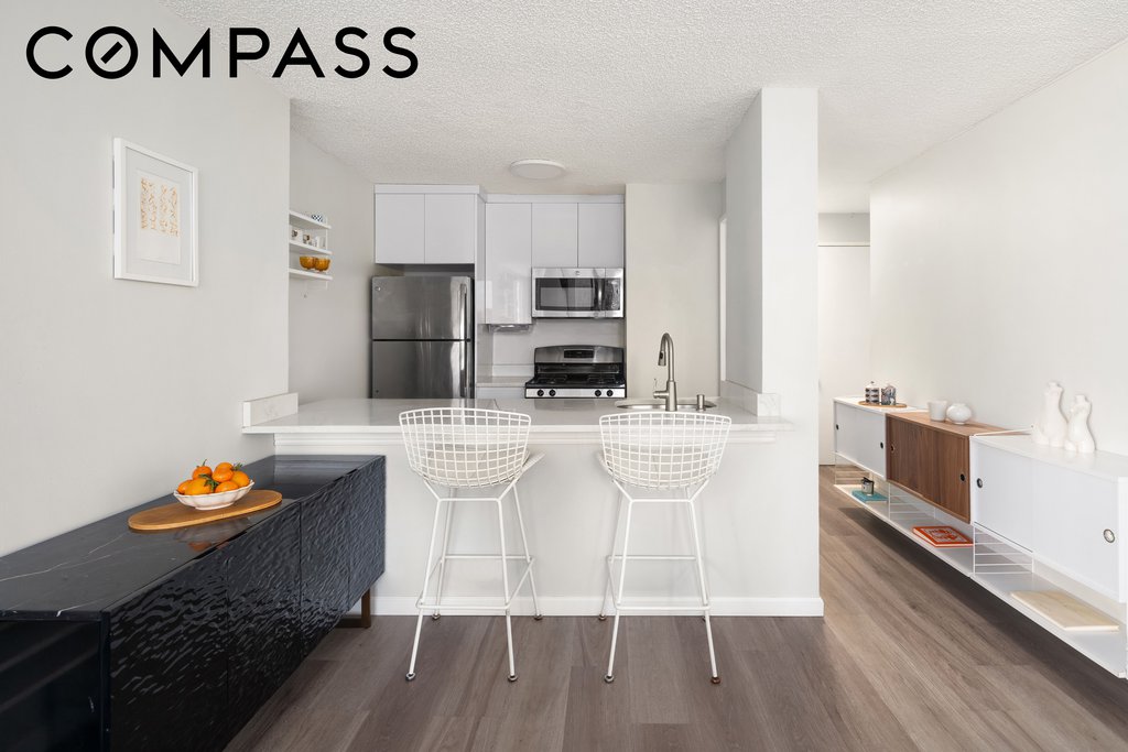 445 Fifth Avenue, Unit 21A photo 4