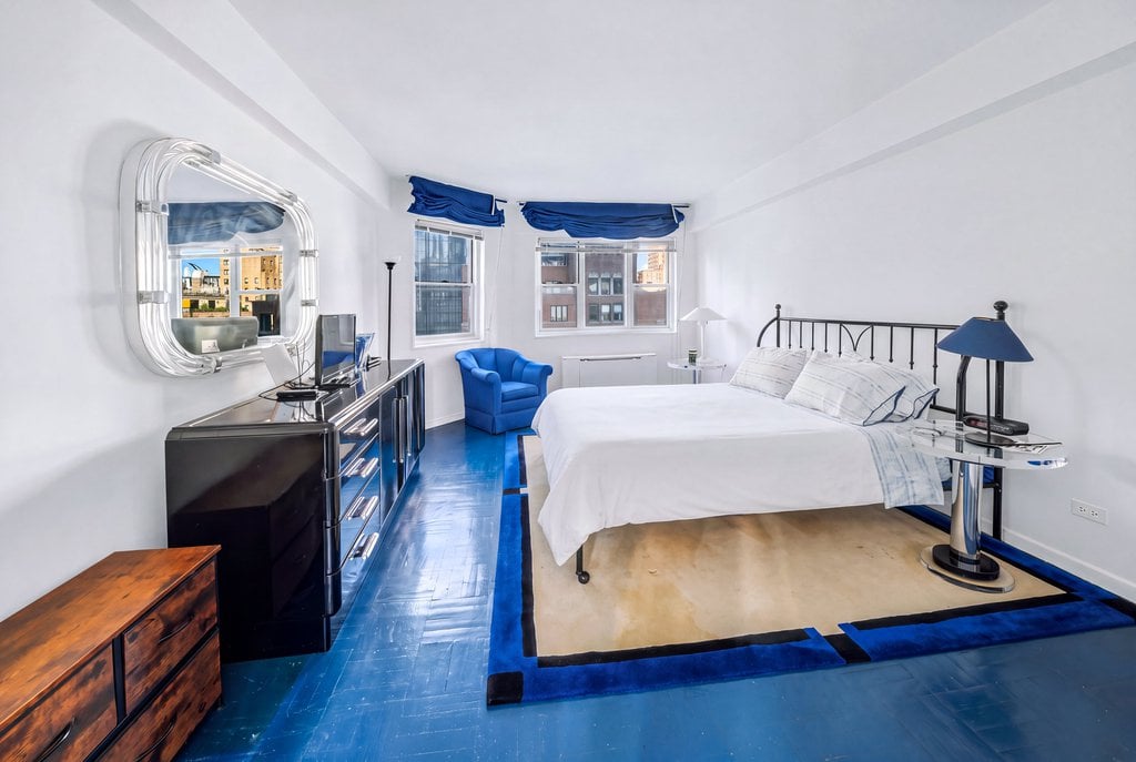 100 West 57th Street, Unit 21B photo 4