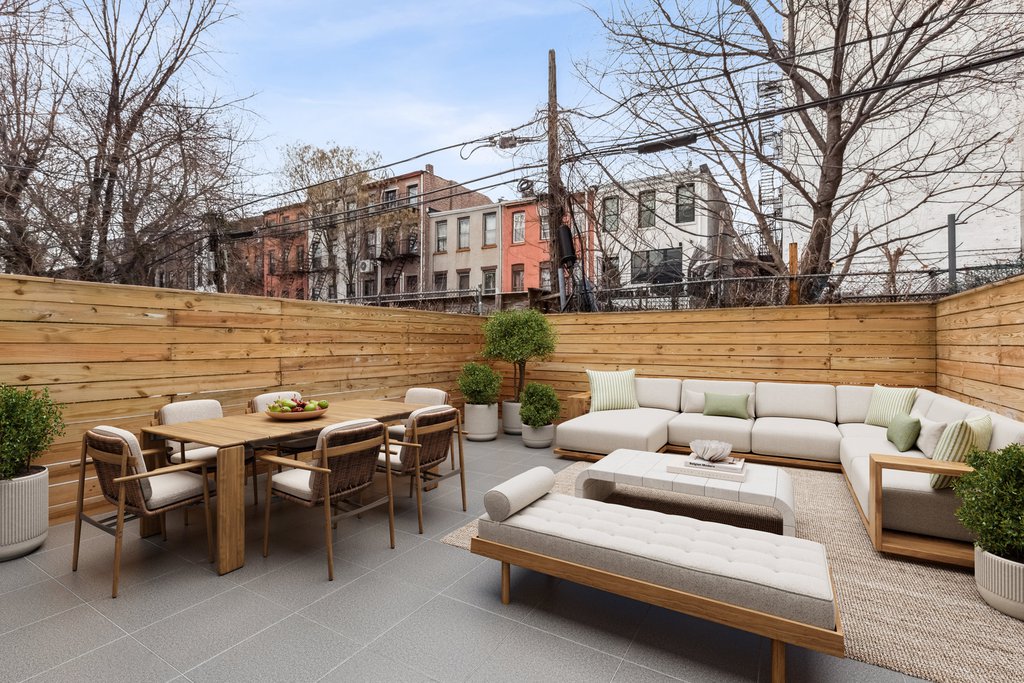197 Pulaski Street, Unit 1