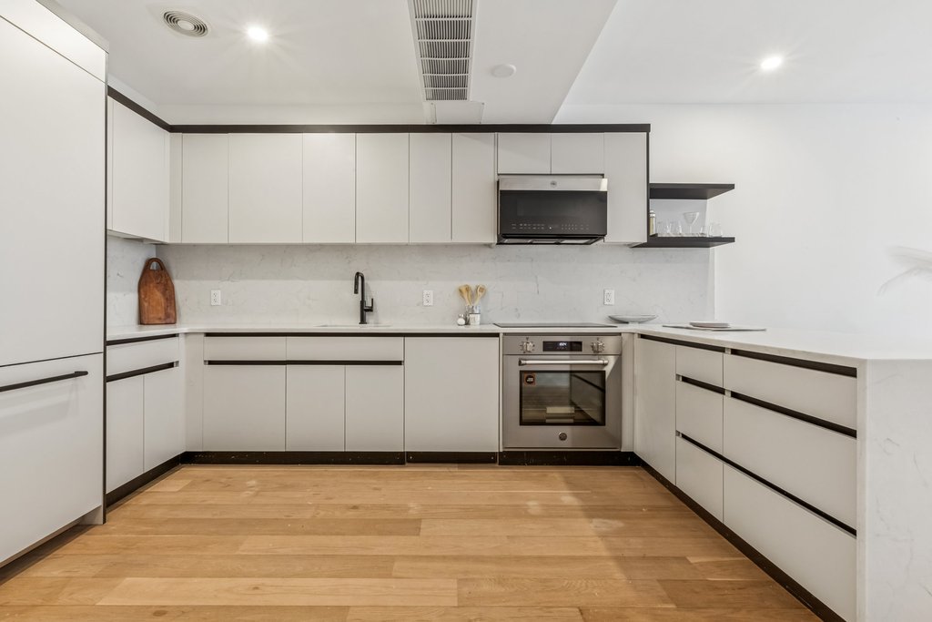 197 Pulaski Street, Unit 1 photo 6
