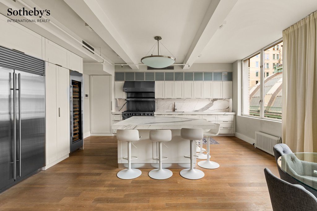 122 East 25th Street, Unit PH7 photo 2