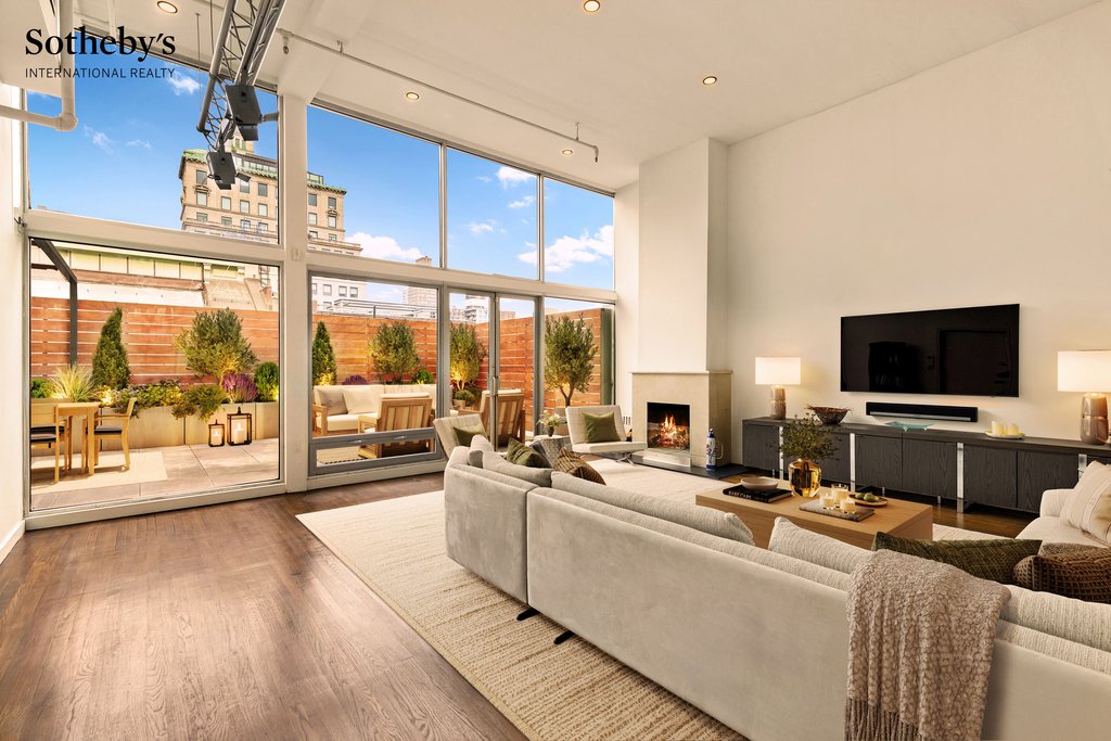 122 East 25th Street, Unit PH7