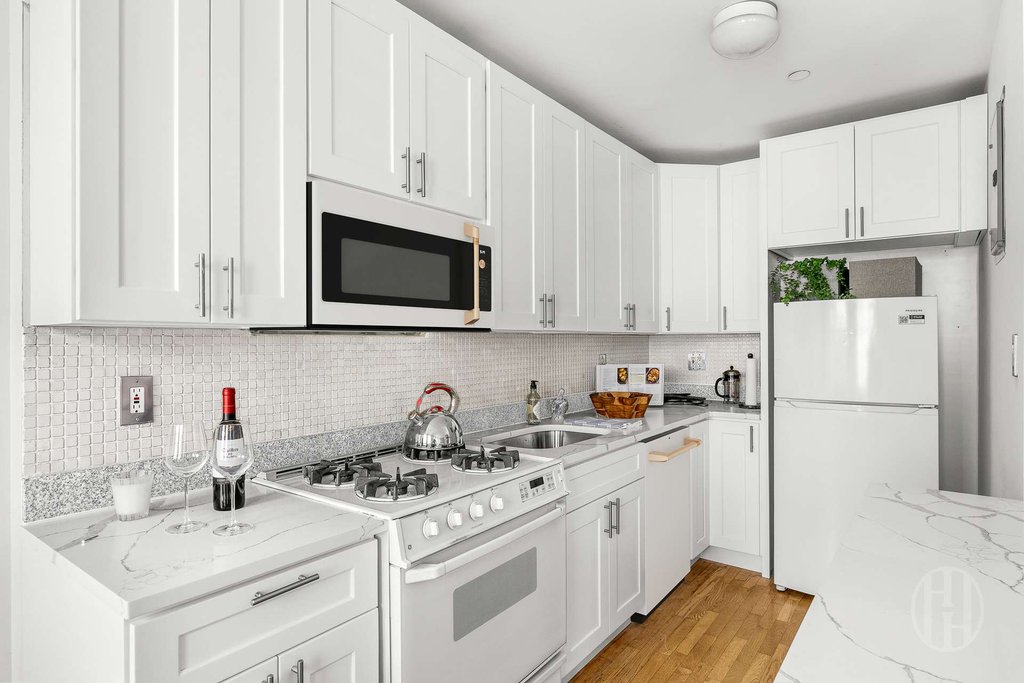 407 East 12th Street, Unit 4FNE photo 4