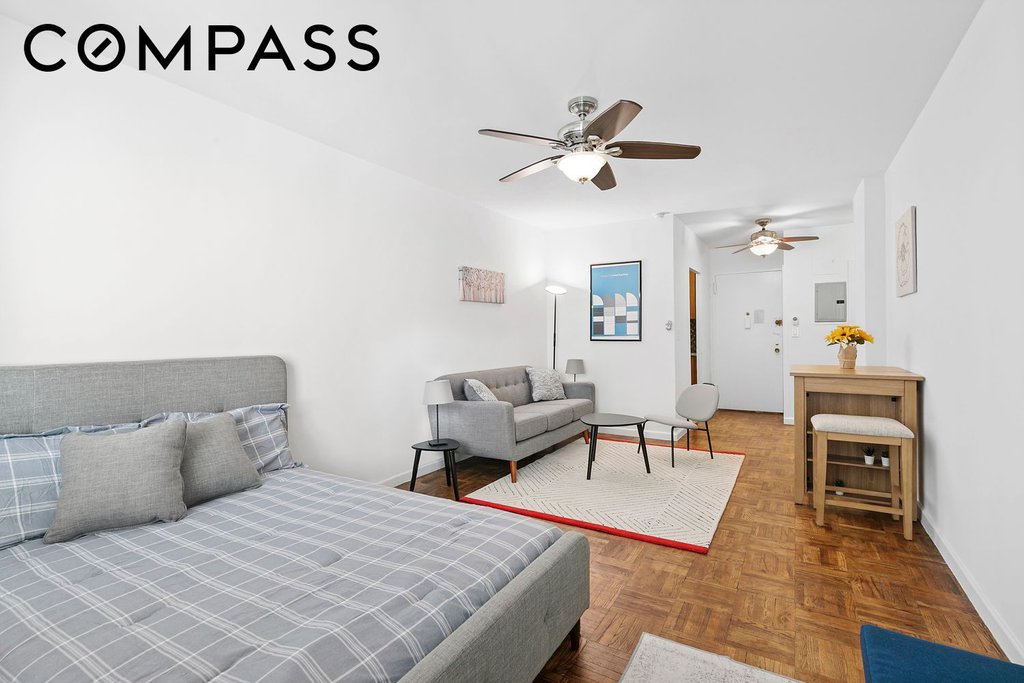 301 East 22nd Street, Unit 10B photo 2