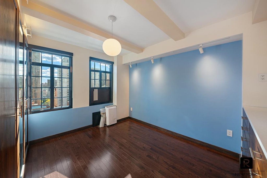 320 East 42nd Street, Unit 1918 photo 5