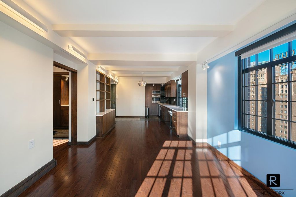 320 East 42nd Street, Unit 1918 photo 7