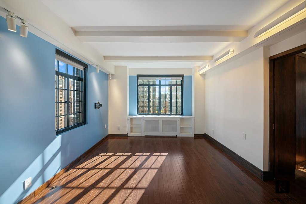 320 East 42nd Street, Unit 1918 photo 8