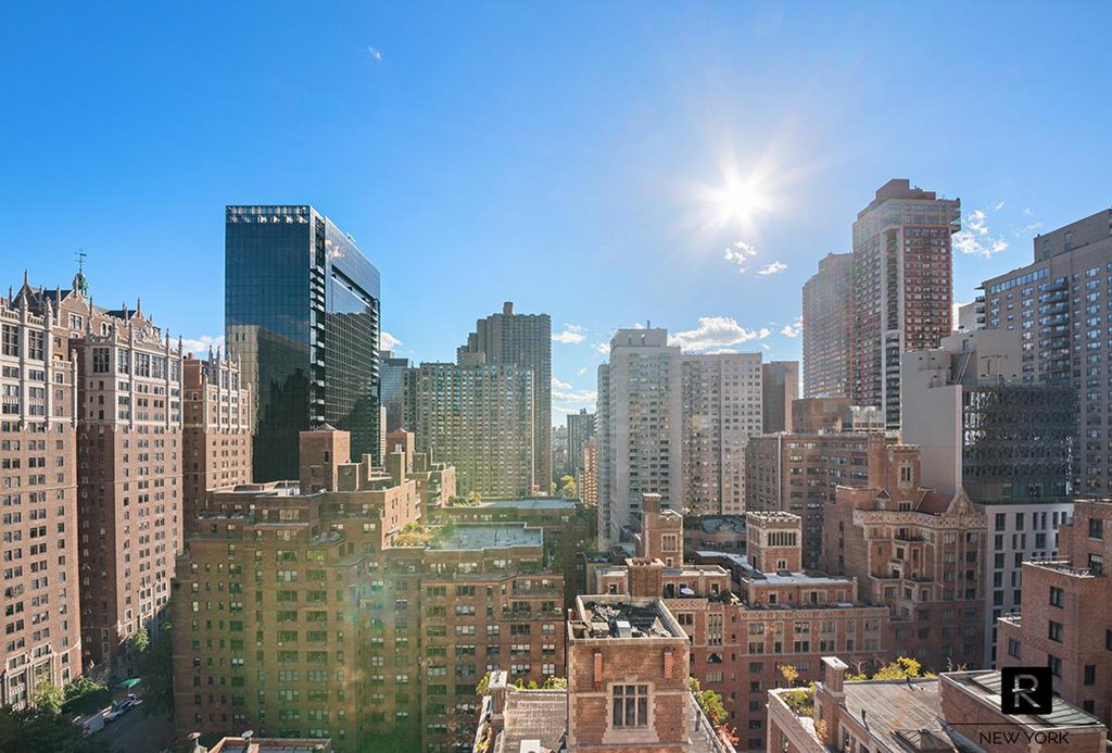 320 East 42nd Street, Unit 1918 photo 11