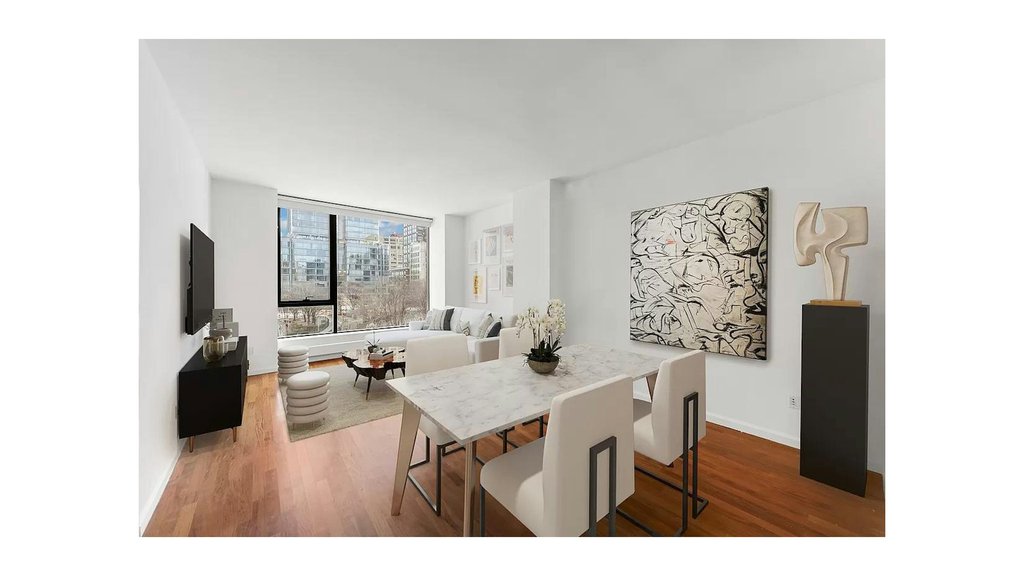 255 Hudson Street, Unit 5A photo 2