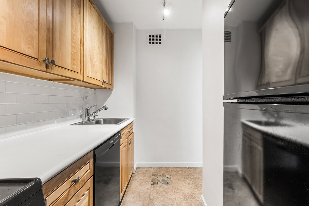 170 West End Avenue, Unit 15L photo 8