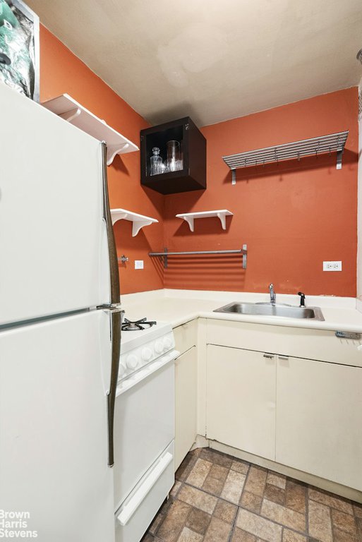 165 West 66th Street, Unit 20F photo 5