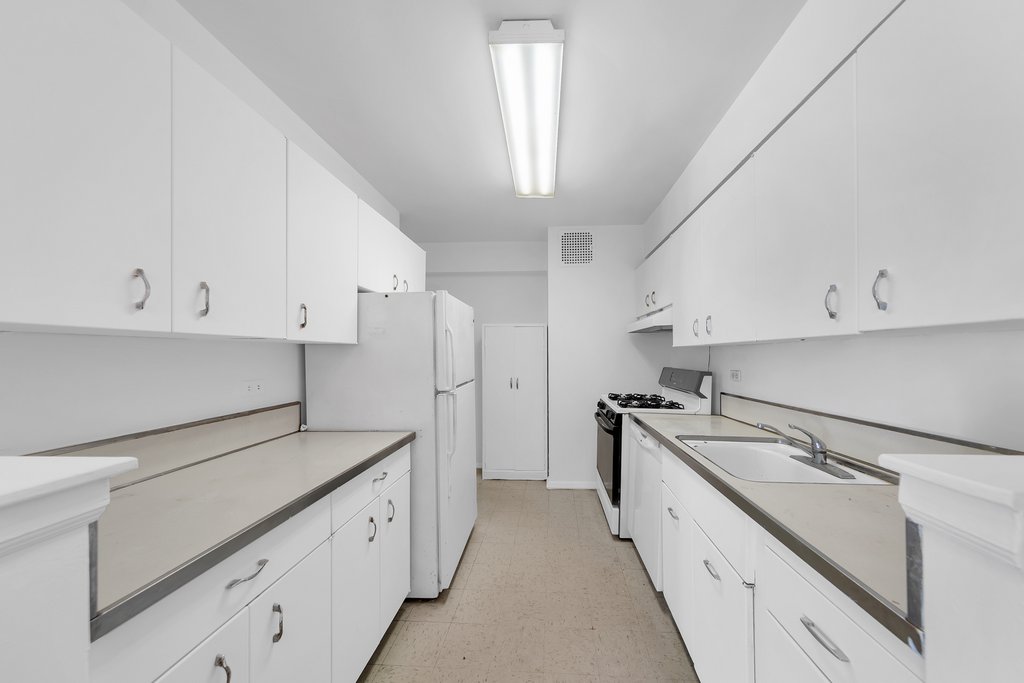 415 East 52nd Street, Unit 8DA photo 10