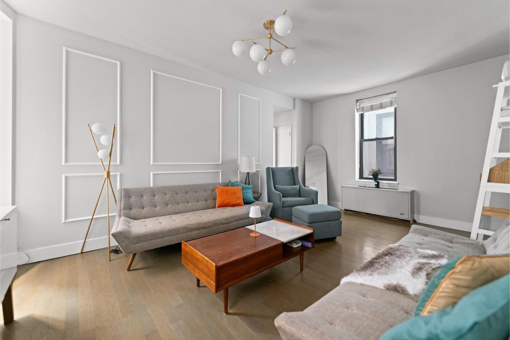 126 Riverside Drive, Unit 4B photo 2