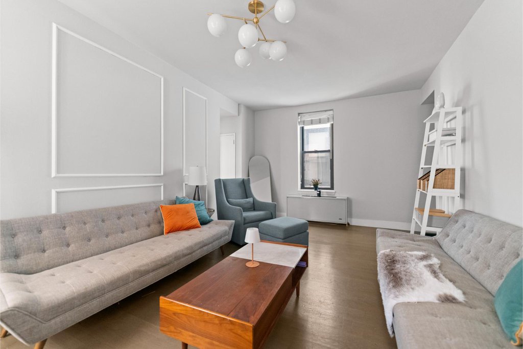 126 Riverside Drive, Unit 4B photo 4