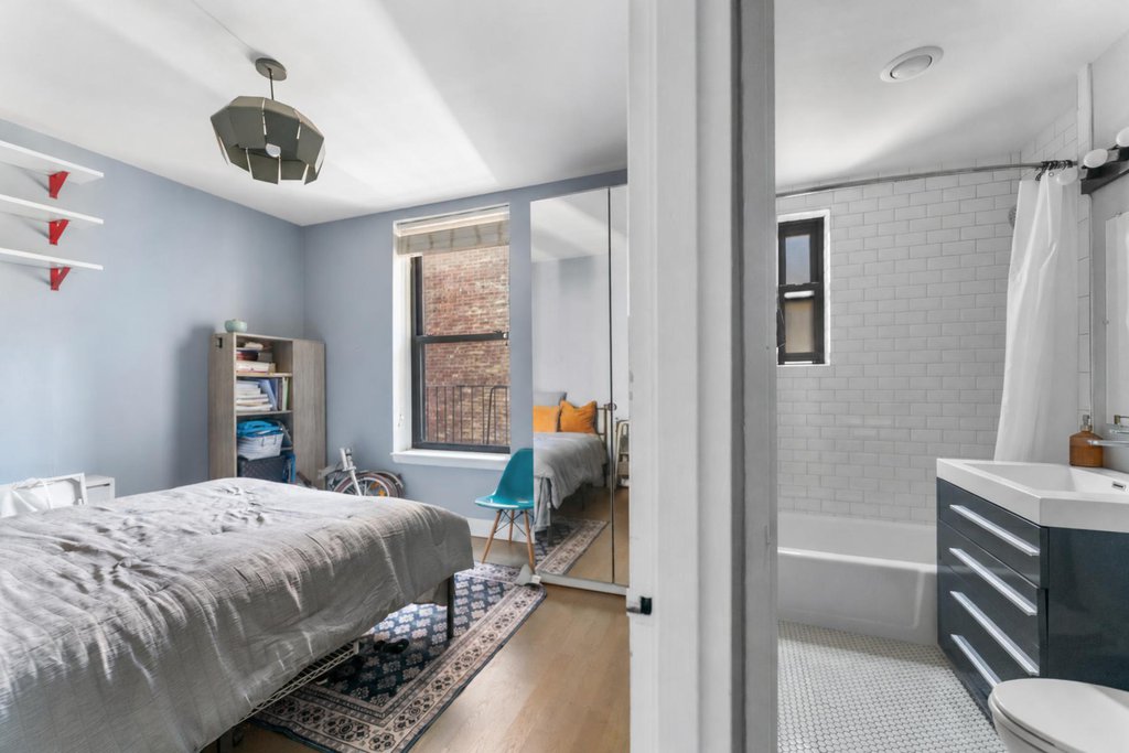 126 Riverside Drive, Unit 4B photo 7
