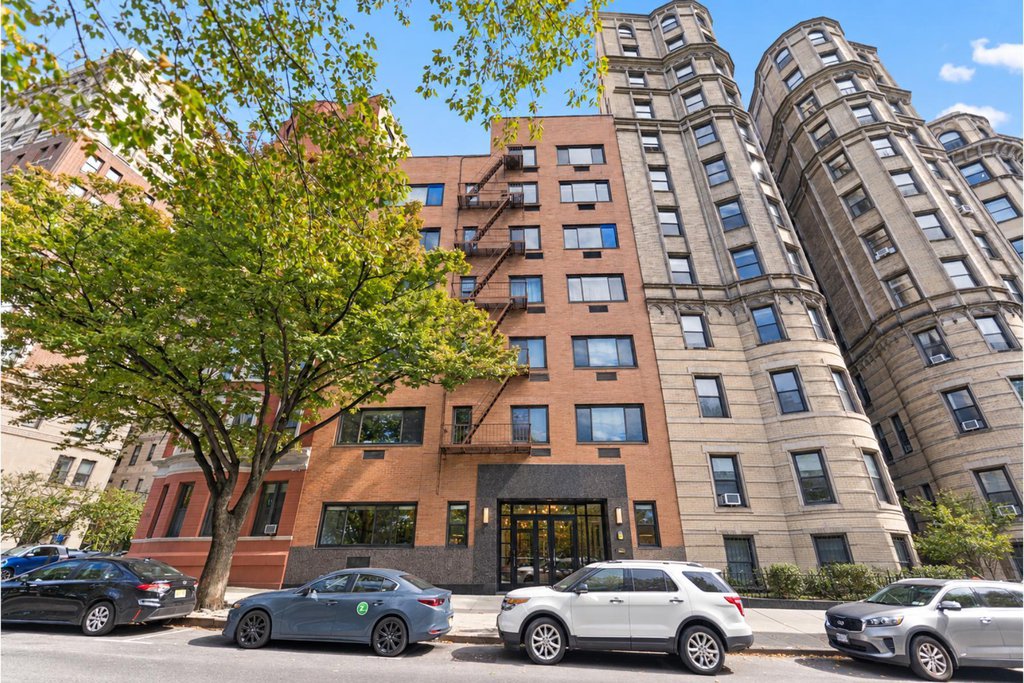 126 Riverside Drive, Unit 4B photo 20