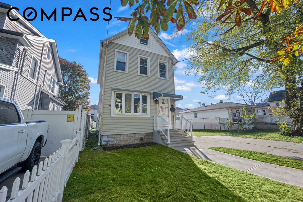 241 Simonson Avenue – For Sale photo 2