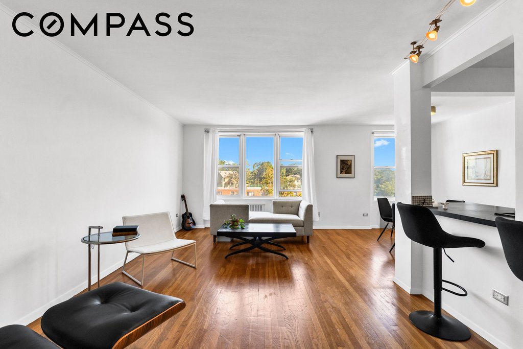 5425 Valles Avenue, Unit 5G photo 2