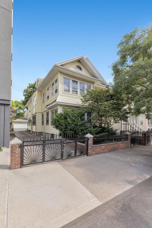 1357 Brooklyn Avenue – For Sale photo 3