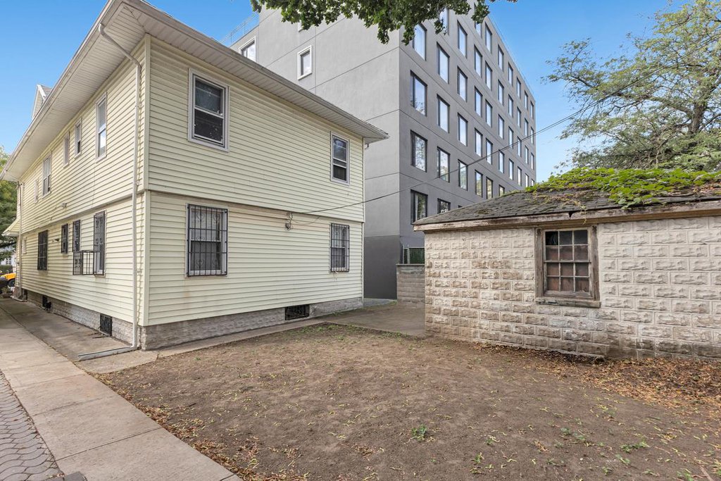1357 Brooklyn Avenue – For Sale photo 5