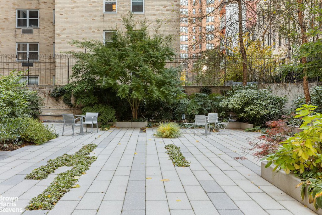 535 East 86th Street, Unit 10C photo 16