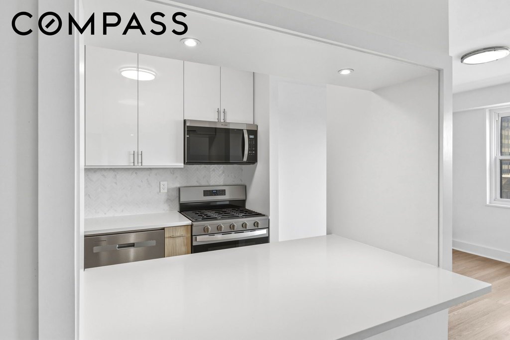 400 East 54th Street, Unit 24E photo 10