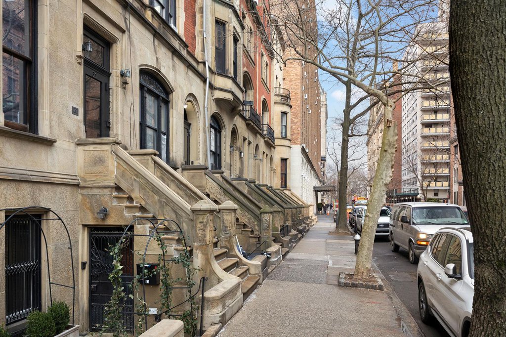 51 West 73rd Street – For Sale photo 17
