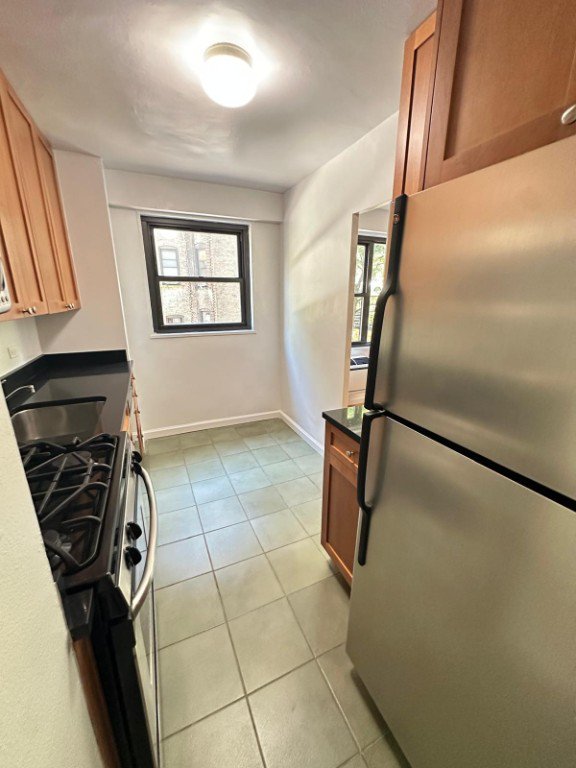 350 West 51st Street, Unit 2H photo 5