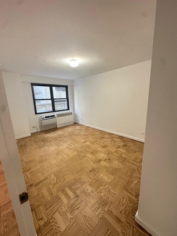 350 West 51st Street, Unit 2H photo 7
