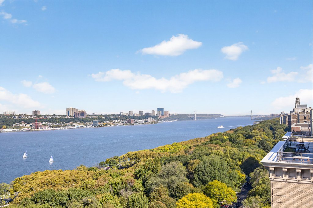 315 Riverside Drive, Unit 18A photo 11